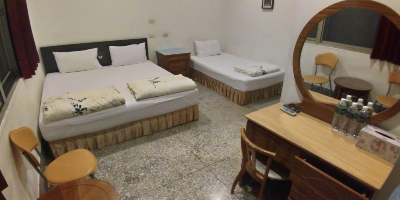 Sun Wu Homestay Dawu Exterior photo